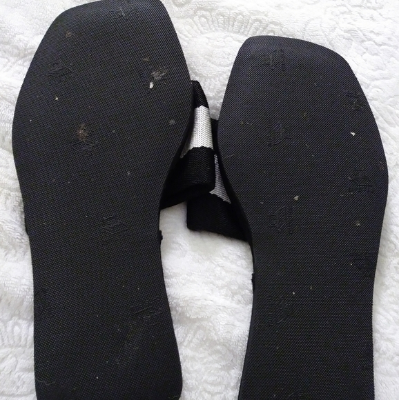 Authentic Gucci Slides - Picture 3 of 8